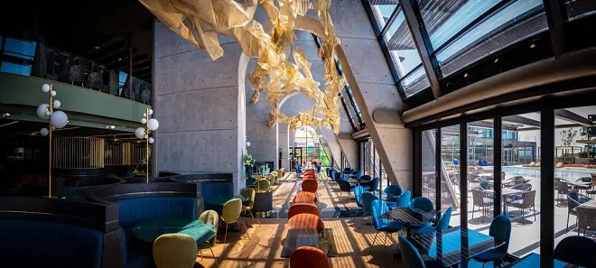 restaurant image